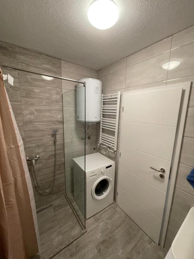 Shooter Apartments แฟริซาย ภายนอก รูปภาพ